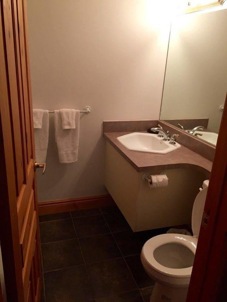 Terrace Suites Callander Esterno foto